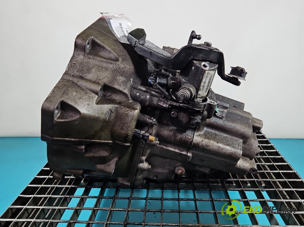 Volvo V40 II 2012-2019 1.6 T2 120 HP manual 88 kW 1596 cm3 5- prevodovka stupeň,rýchlosť manual CV6R 7002 SC
