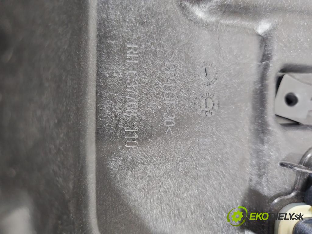 Fiat 500x 1.6 110 HP manual 81 kW 1598 cm3 5- mechanizmus okna predné pravý