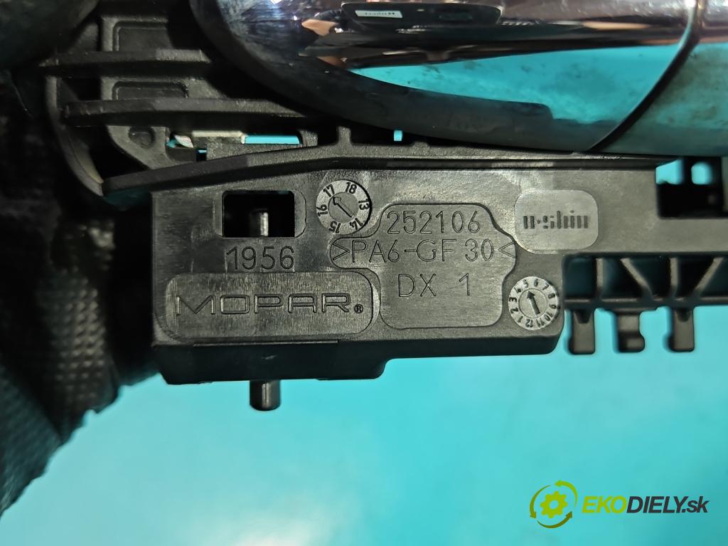 Fiat 500x 1.6 16V 110 hp manual 81 kW 1598 cm3 5- klika přední pravé 252108 (Klika dveří ostatní)