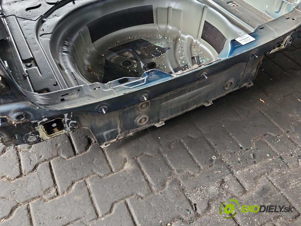Skoda Superb III 2015-2024 1.5 TSI 150 HP automatic 110 kW 1498 cm3 5- pas zadní: