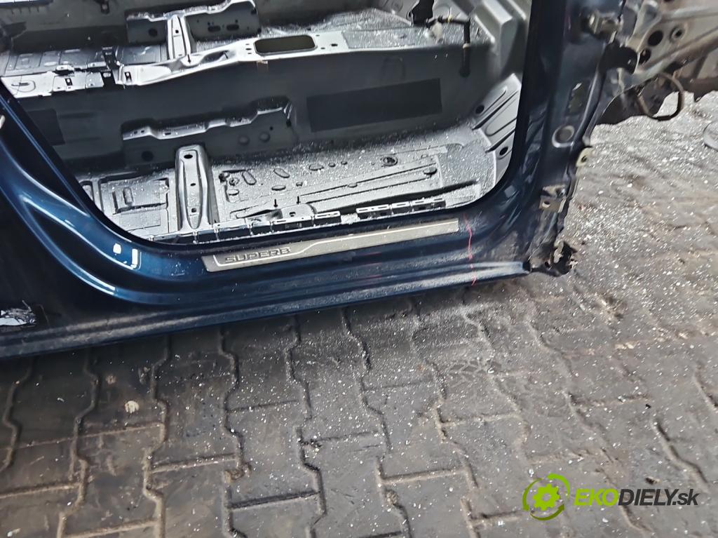 Skoda Superb III 2015-2024 1.5 TSI 150 HP automatic 110 kW 1498 cm3 5- Práh: pravý  (Karoséria ostatné)