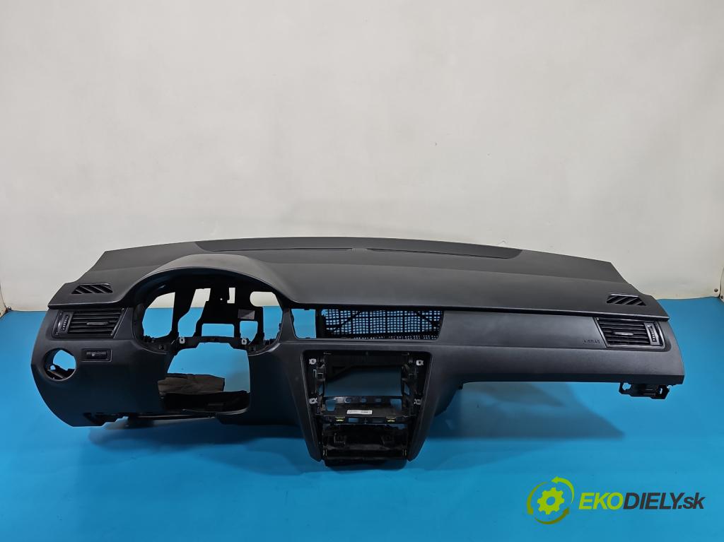 Skoda Rapid 2012-2019 1.4 tdi 90 HP manual 66 kW 1422 cm3 5- kokpit,pristrojová doska rozdeľovacia 