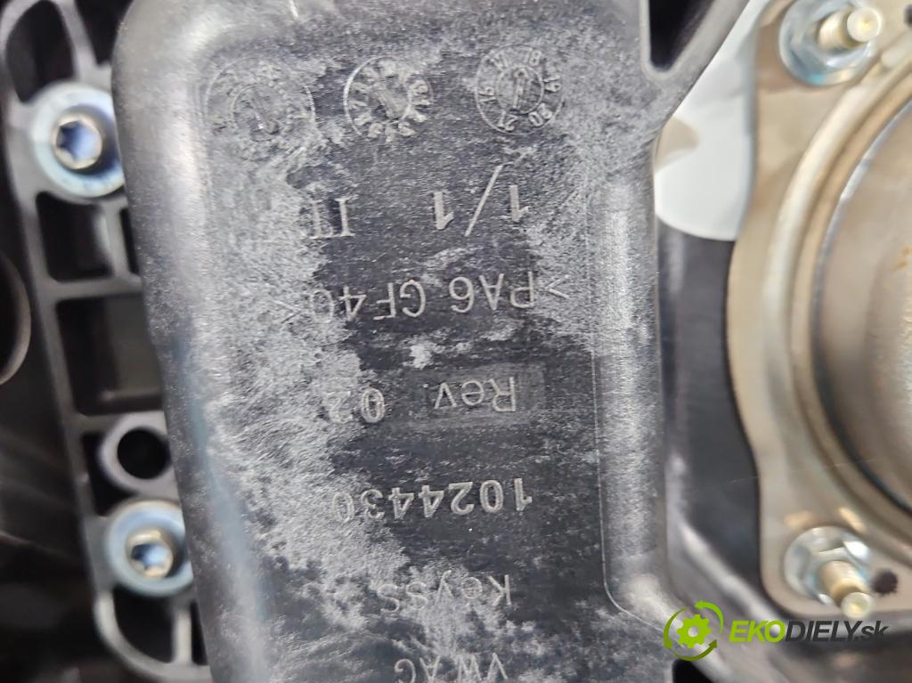 Skoda Rapid 2012-2019 1.4 tdi 90 HP manual 66 kW 1422 cm3 5- kokpit,pristrojová doska rozdeľovacia