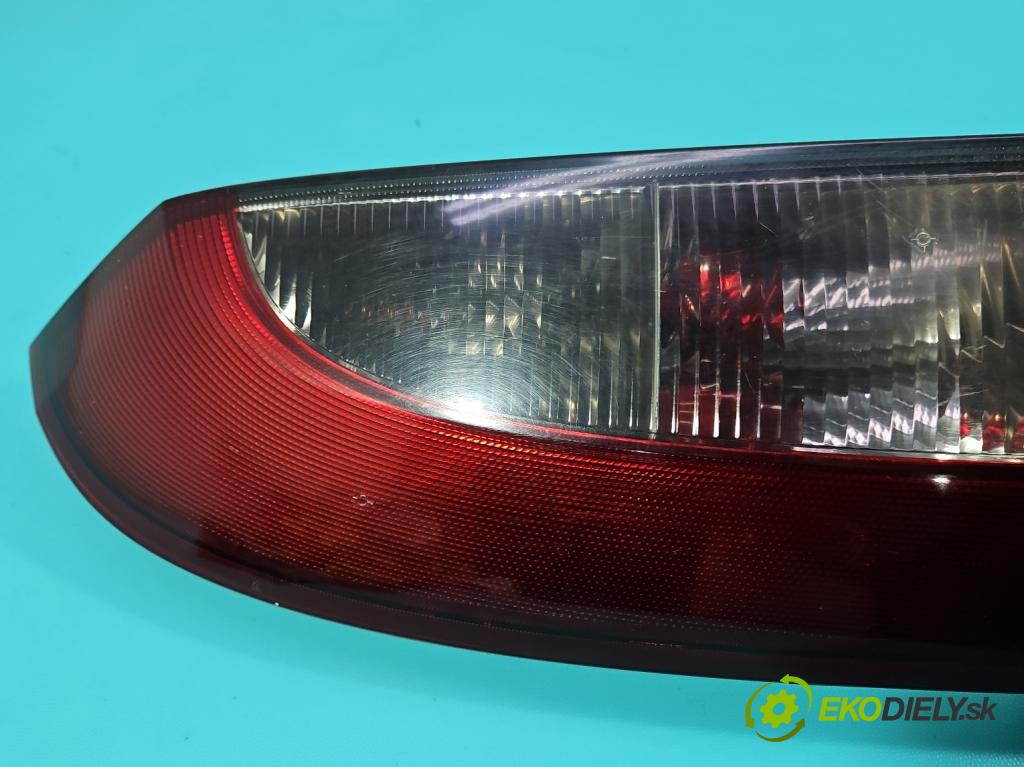 Opel Corsa C 2000-2006 1.0 12V 58 HP manual 43 kW 973 cm3 5- svetlo / reflektor zadné ľavé 09114336 (Kľučka dverí ostatné)