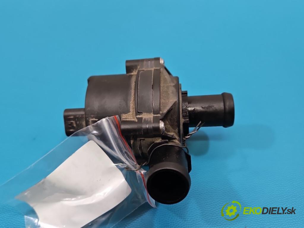 Vw Golf Sportsvan 1.4 TSI 125 hp manual 92 kW 1395 cm3 5- čerpadlo oběh: vody 5Q0965567