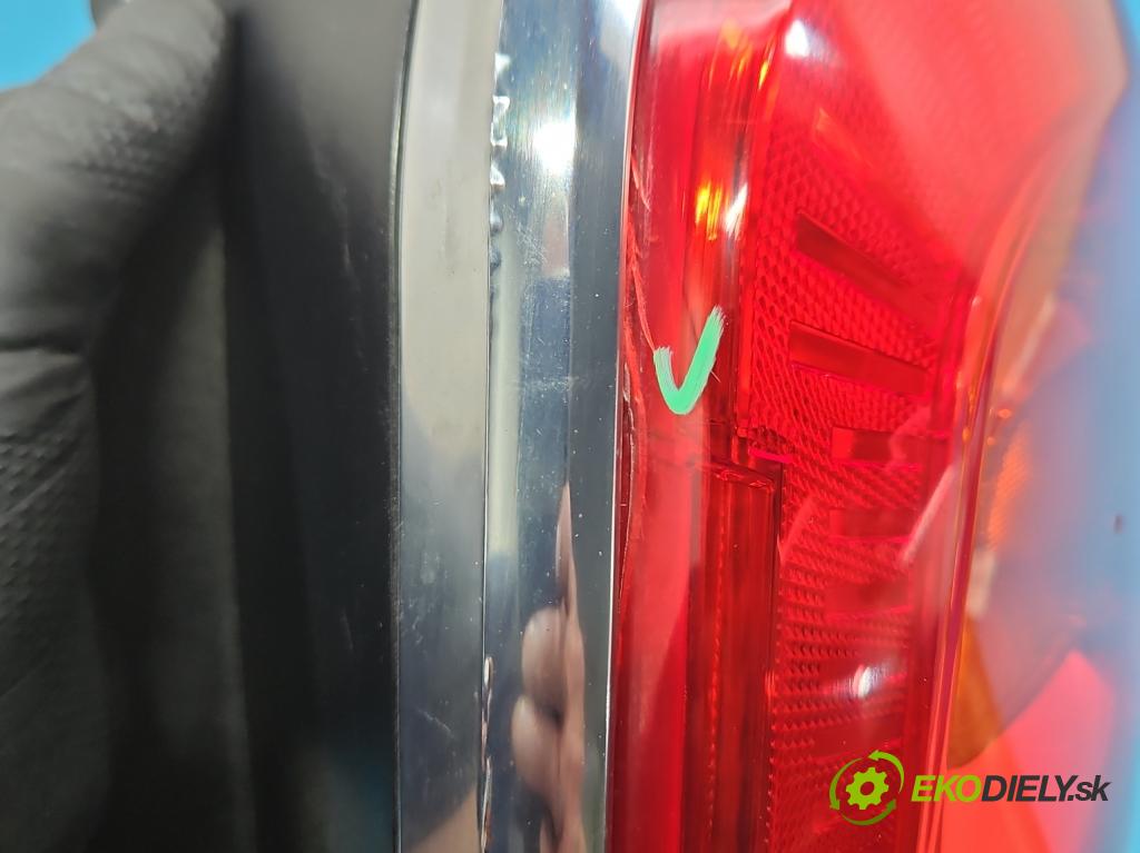 Fiat 500x 1.6 16V 110 HP manual 81 kW 1598 cm3 5- svetlo / reflektor zadné pravé 51937411 (Kľučka dverí ostatné)