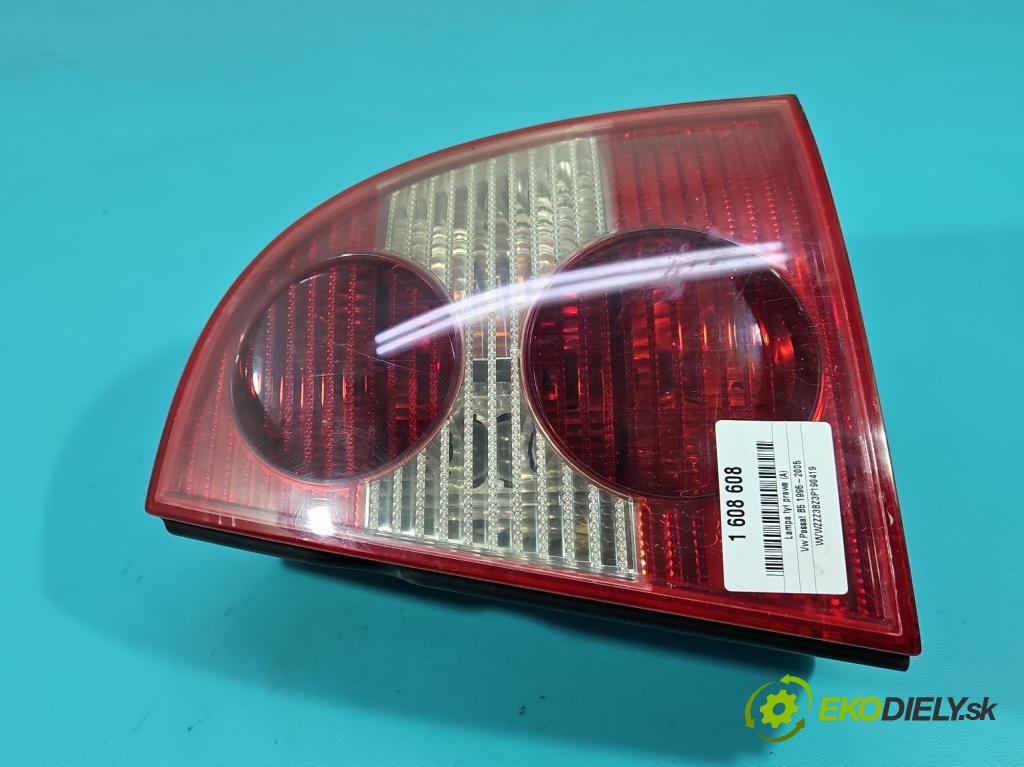 Vw Passat B5 1995-2005 1.9 tdi 131 HP manual 96 kW 1896 cm3 4- svetlo / reflektor zadné pravé 3B5945096AE (Kľučka dverí ostatné)