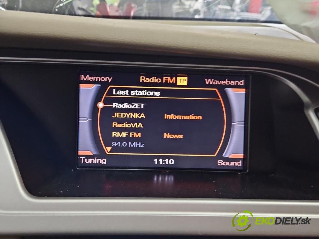 Audi A4 B8 2007-2015 3.2 265KM automatic 195 kW 3197 cm3 4- displej 8T0919603C (Přístrojová deska)