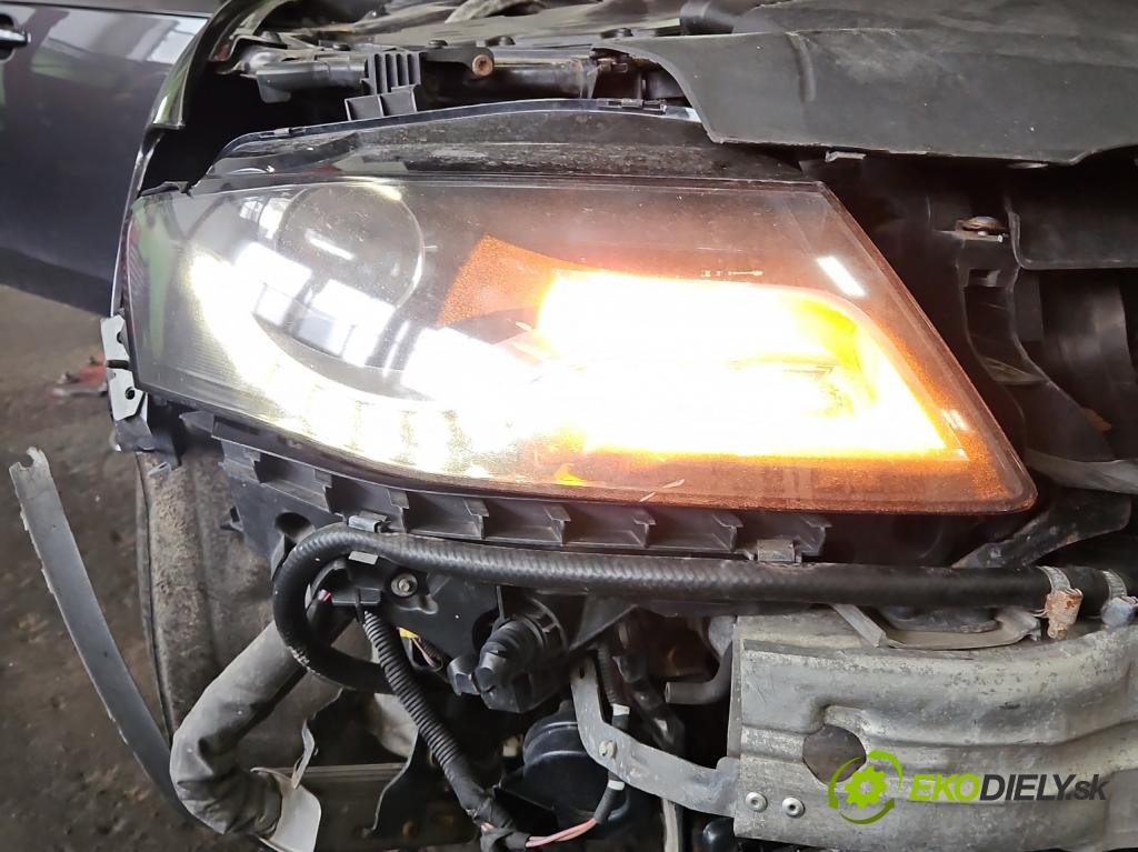 Audi A4 B8 2007-2015 3.2 V6 FSI 265KM automatic 195 kW 3197 cm3 4- světlo pravý 8K0941004G (Pravé přední světlo)