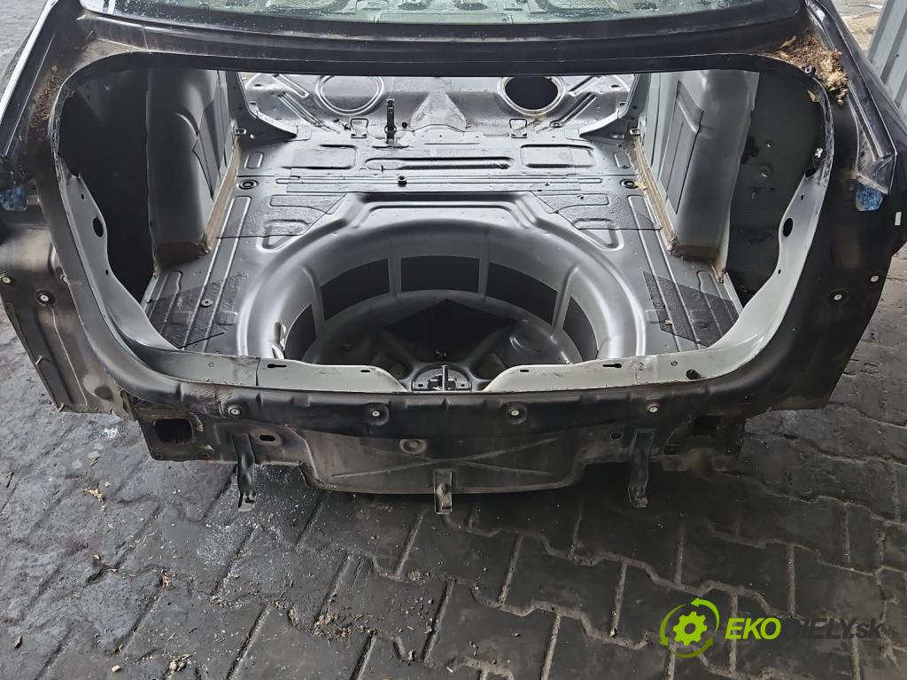 Vw Jetta VI 2010-2018 2.0 tdi 110 hp manual 81 kW 1968 cm3 4- stěna zadní 