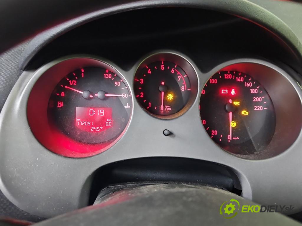 Seat Toledo III 2004-2009 1.6 8V 102 hp manual 75 kW 1595 cm3 5- Přístrojová deska 5P0920802F (Přístrojová deska)