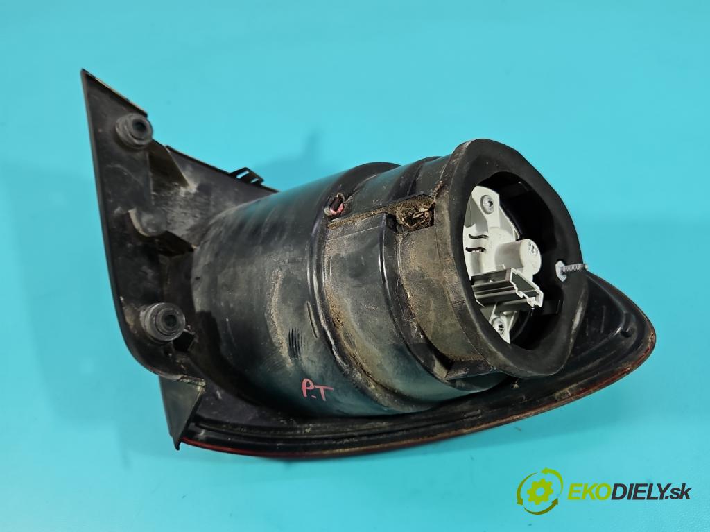 Seat Toledo III 2004-2009 1.6 8V 102 HP manual 75 kW 1595 cm3 5- svetlo / reflektor zadné pravé 5P5945096B (Kľučka dverí ostatné)