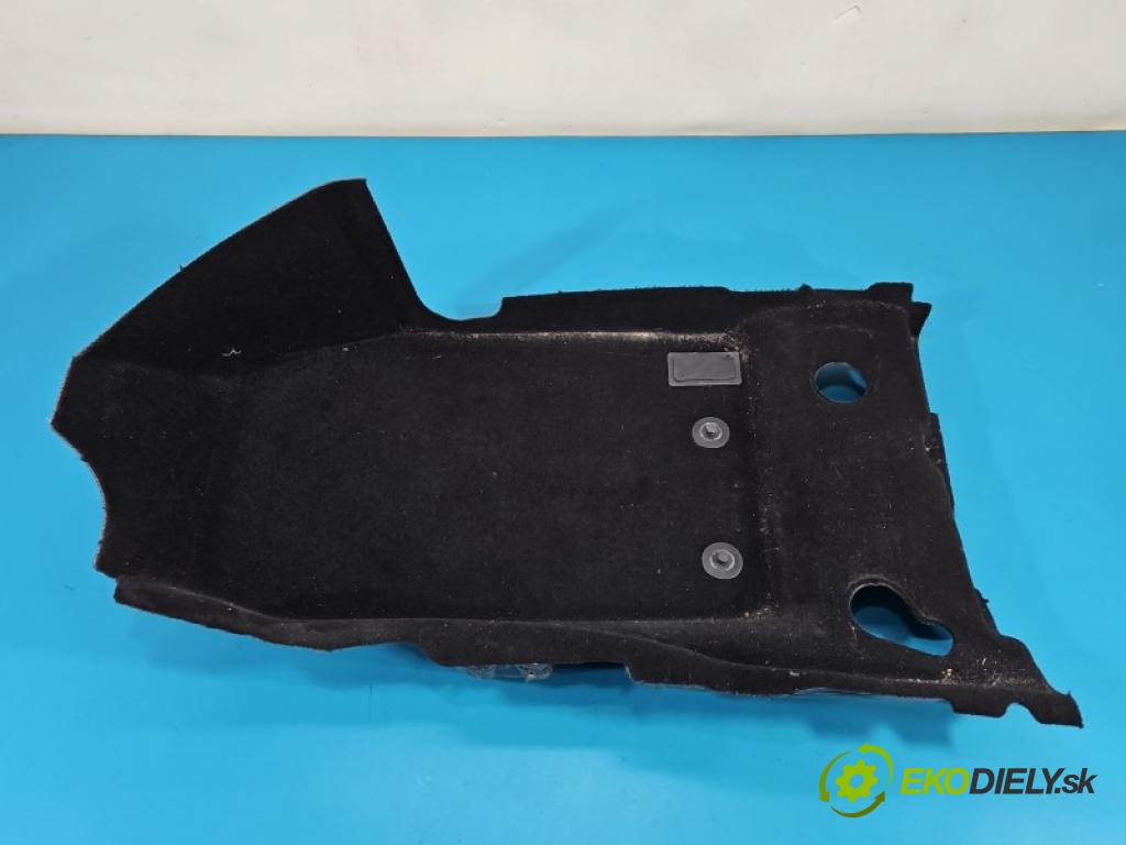 Fiat 500x 1.6 110 hp manual 81 kW 1598 cm3 5- koberec do auta 07356249810