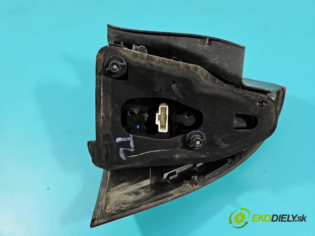 Citroen C5 I 2001-2008 3.0 V6 207 HP automatic 152 kW 2946 cm3 5- svetlo / reflektor zadné ľavé 89032697 (Kľučka dverí ostatné)