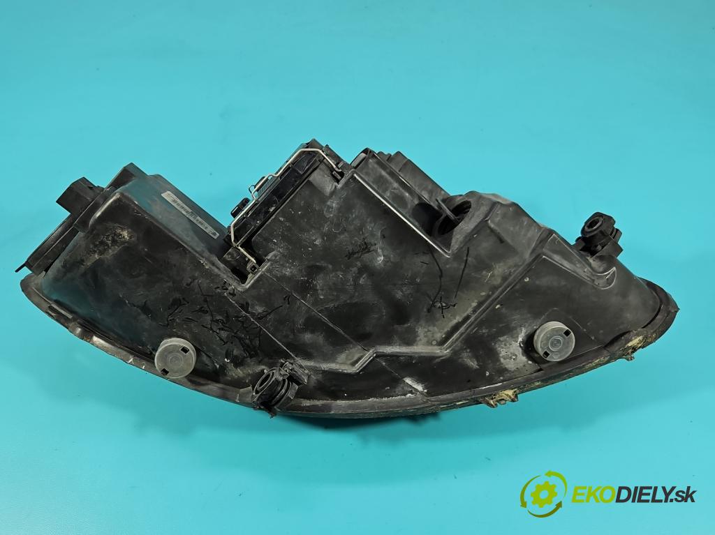 Seat Toledo III 2004-2009 1.6 8V 102 HP manual 75 kW 1595 cm3 5- Reflektor: ľavý 5P1941005A (Kľučka dverí ostatné)