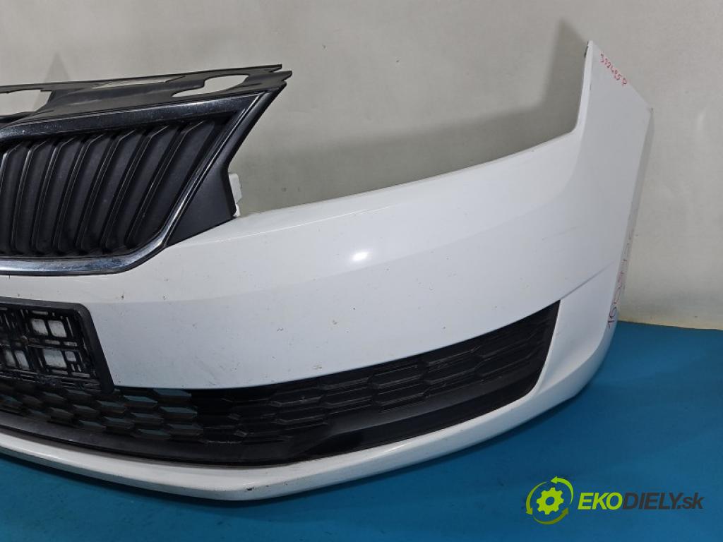 Skoda Rapid 2012-2019 1.4 tdi 90 hp manual 66 kW 1422 cm3 5- nárazník přední 5JA807221 (Klika dveří ostatní)