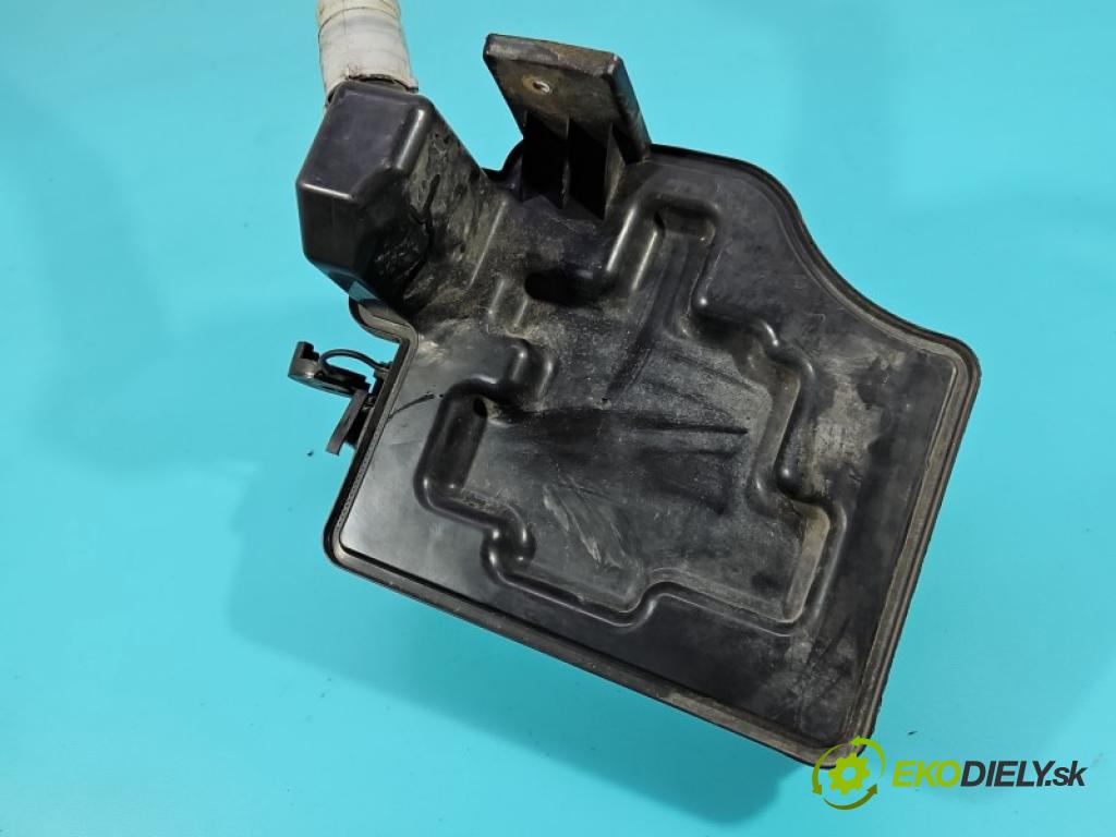 Skoda Rapid 2012-2019 1.4 tdi 90 HP manual 66 kW 1422 cm3 5- nádržka tekutina: ostrekovačov 6R0955453D