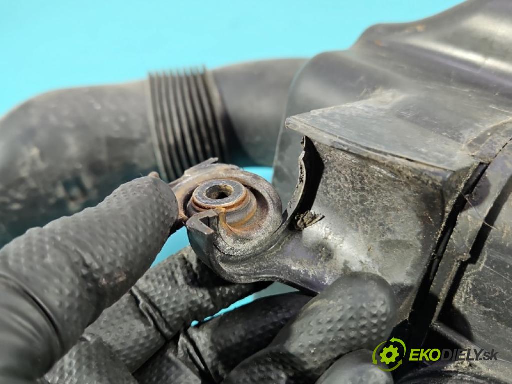 Seat Toledo III 2004-2009 1.6 8V 102 hp manual 75 kW 1595 cm3 5- Rezonátor: 1K0129622D
