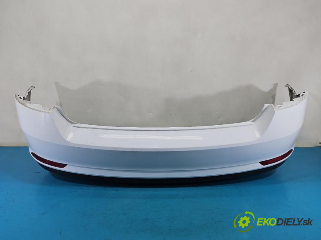 Skoda Rapid 2012-2019 1.4 tdi 90 hp manual 66 kW 1422 cm3 5- nárazník zadní  (Klika dveří ostatní)