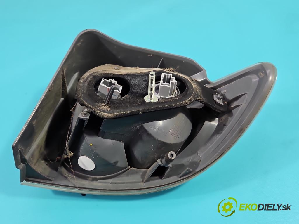 Mazda 2 I 2003-2007 1.4 16v 80 HP manual 59 kW 1388 cm3 5- svetlo / reflektor zadné ľavé blatník 6M71-13405-AF