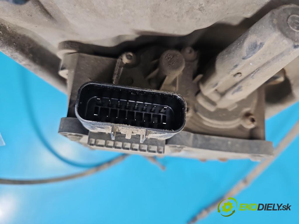 Opel Meriva B 2010-2017 1.7 CDTI A17DTS 110 hp manual 81 kW 1686 cm3 5- brzda manuál: elektrický: 13334738 (Ruční brzda)