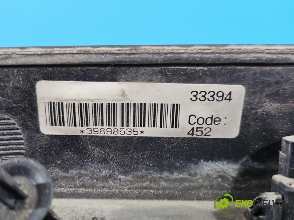 Volvo V50 2.0d 136hp manual 100 kW 1997 cm3 5- klika kufrových dveří zadní 30634190