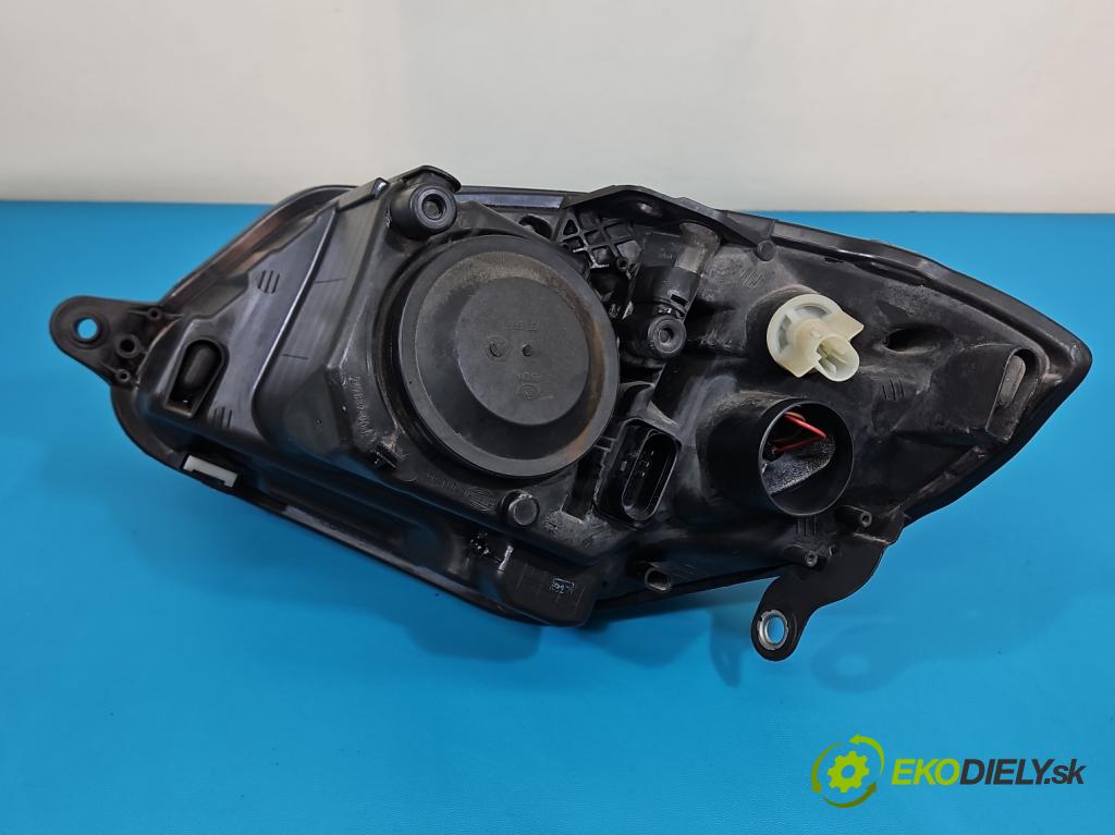 Skoda Fabia II 2007-2014 1.4 tdi 69KM manual 51 kW 1422 cm3 5- světlo pravý  (Pravé přední světlo)