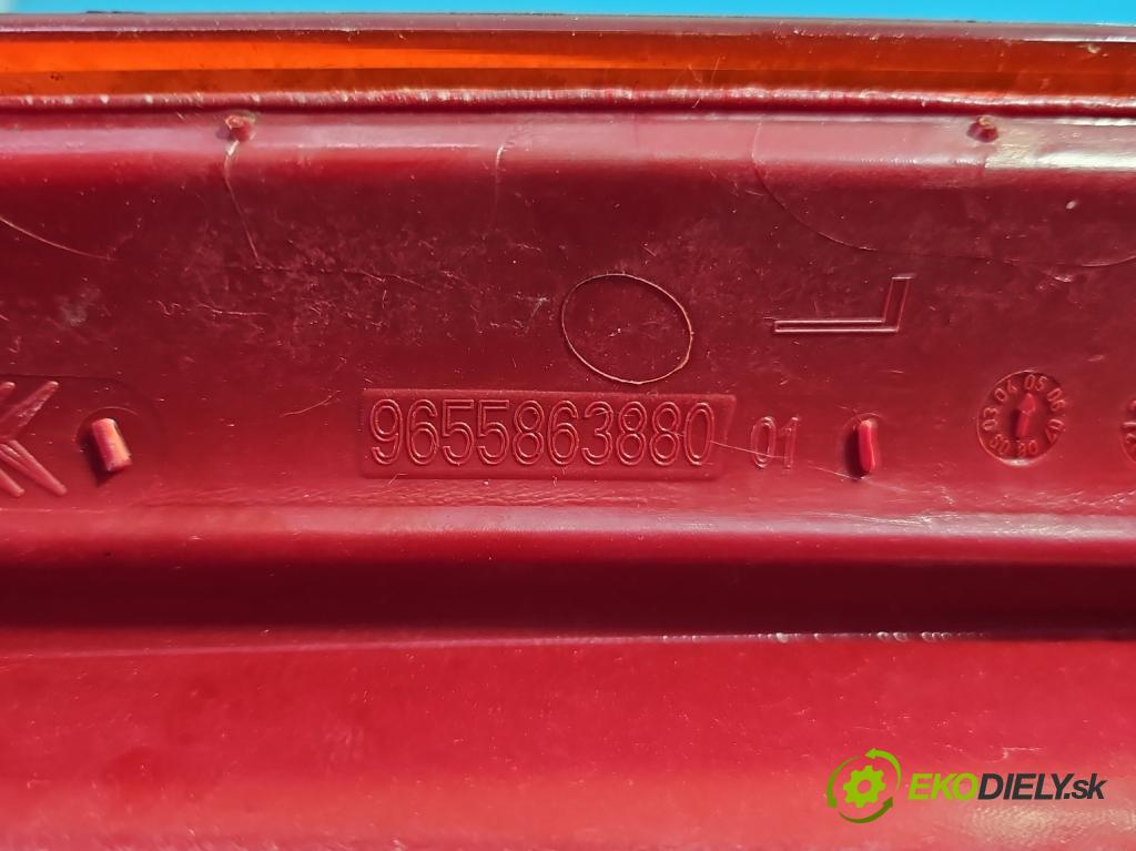 Citroen C4 I 2004-2011 1.6 16v 109 HP manual 80 kW 1587 cm3 5- svetlo / reflektor zadné ľavé blatník 9655864080
