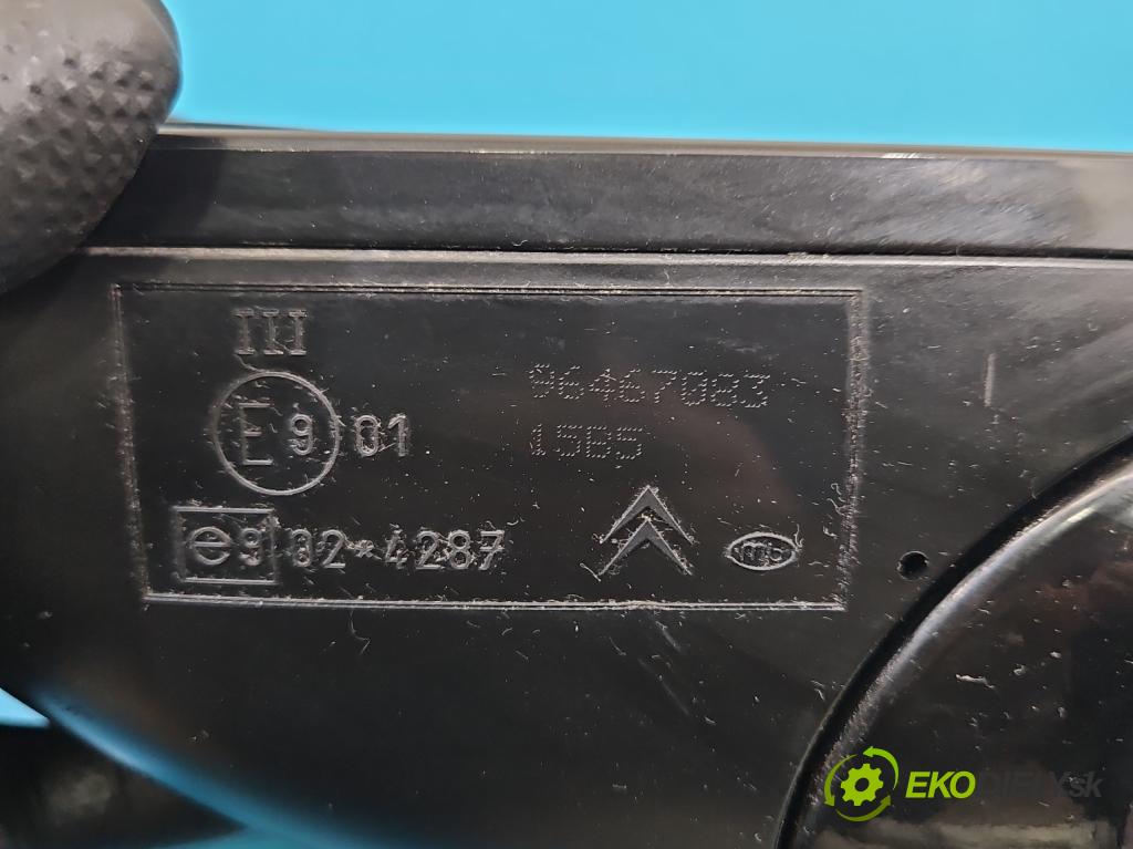 Citroen C4 I 2004-2011 1.6 16v 109 HP manual 80 kW 1587 cm3 5- zrkadlo ľavé (Kľučka dverí ostatné)