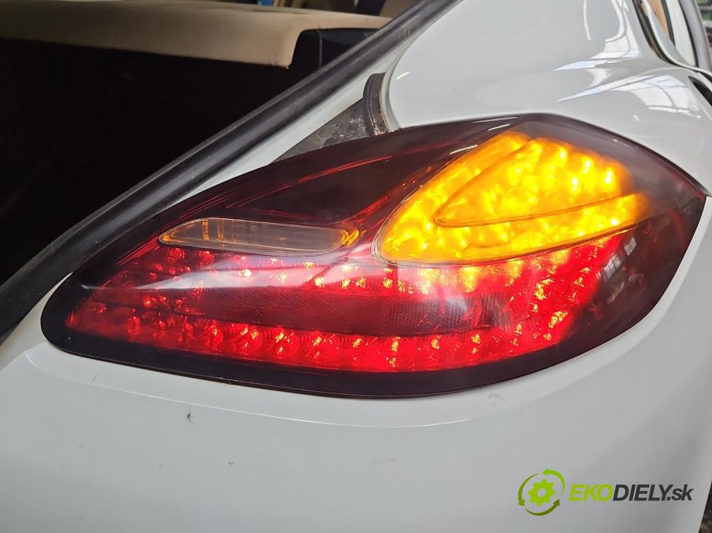 Porsche Panamera I 970 2009-2016 3.6 V6 310HP automatic 228 kW 3605 cm3 5- svetlo / reflektor zadné pravé blatník 97063141604