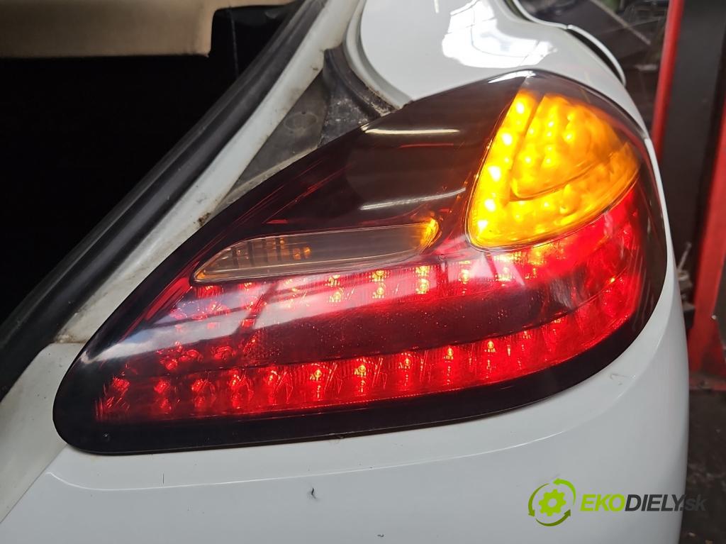 Porsche Panamera I 970 2009-2016 3.6 V6 310HP automatic 228 kW 3605 cm3 5- svetlo / reflektor zadné pravé blatník 97063141604