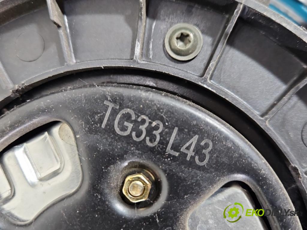 Bmw X5 E53 1999-2006 4.4 V8 286 hp automatic 210 kW 4398 cm3 5- ventilátor chladič