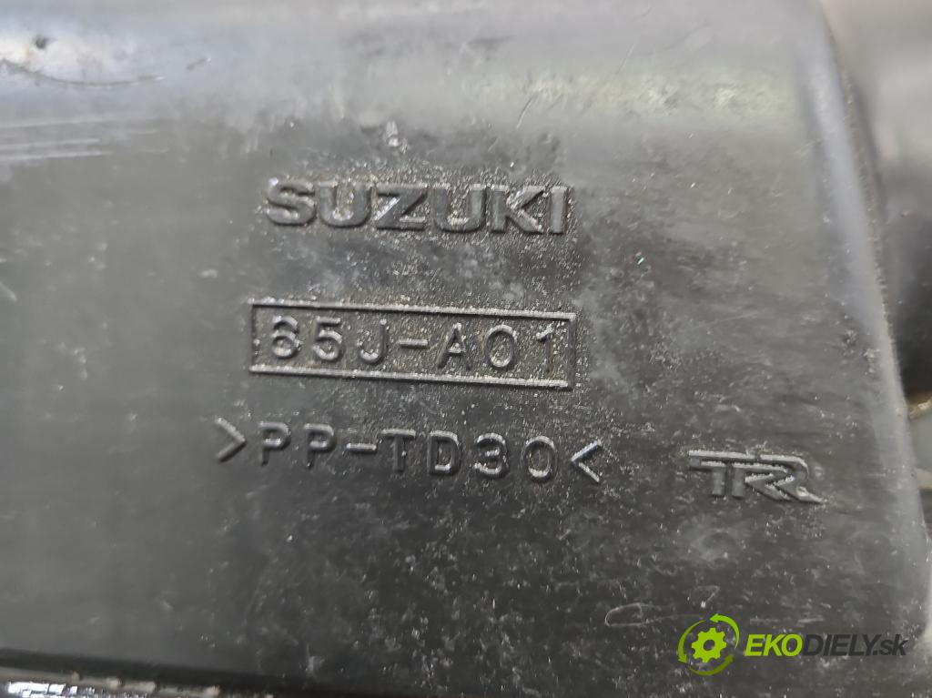 Suzuki Grand Vitara II 2005-2014 2.0 16V J20A 140 HP manual 103 kW 1995 cm3 5- obal filtra vzduchu 65J-A01 (Obal vzduchového filtra)