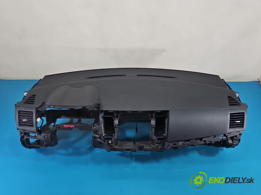 Mitsubishi Lancer VIII 2007-2016 1.8 16V 143 HP manual 105 kW 1798 cm3 5- kokpit,pristrojová doska rozdeľovacia