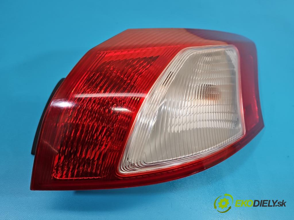 Mitsubishi Lancer VIII 2007-2016 1.8 16V 143 HP manual 105 kW 1798 cm3 5- svetlo / reflektor zadné pravé  (Kľučka dverí ostatné)