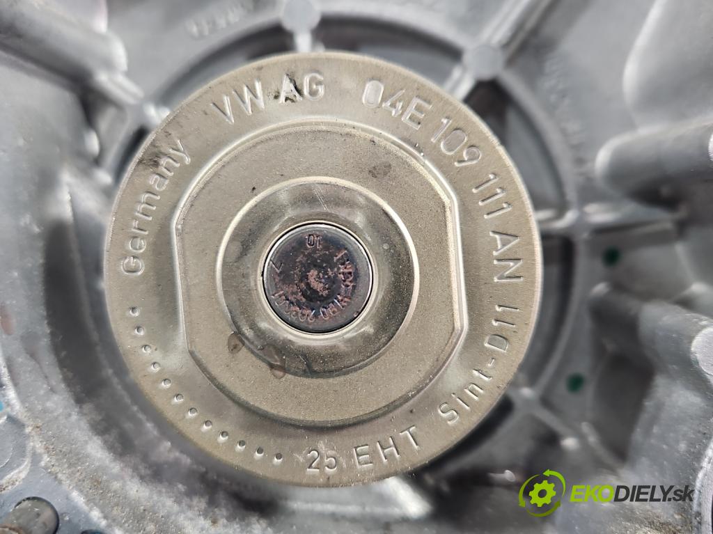 Skoda Superb III 2015-2024 1.5 TSI 150 HP automatic 110 kW 1498 cm3 5- čerpadlo voda: 05E121117 (Vodná pumpa)