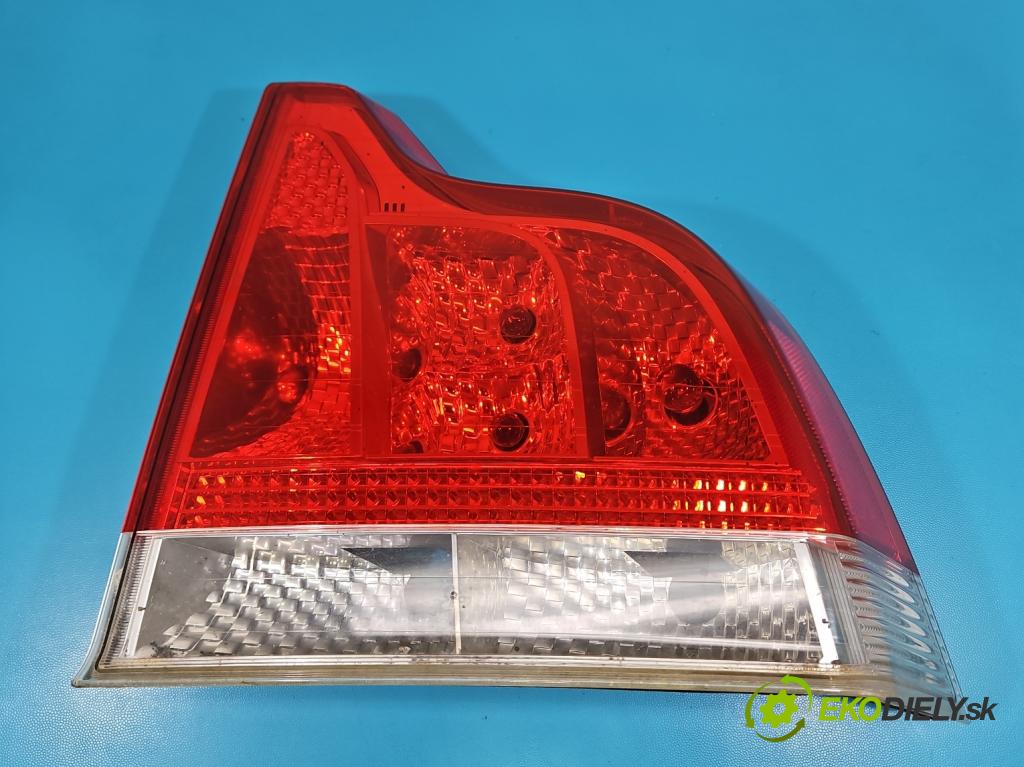 Volvo S60 I 2000-2010 2.4 D5 185 HP manual 136 kW 2401 cm3 4- svetlo / reflektor zadné pravé  (Kľučka dverí ostatné)