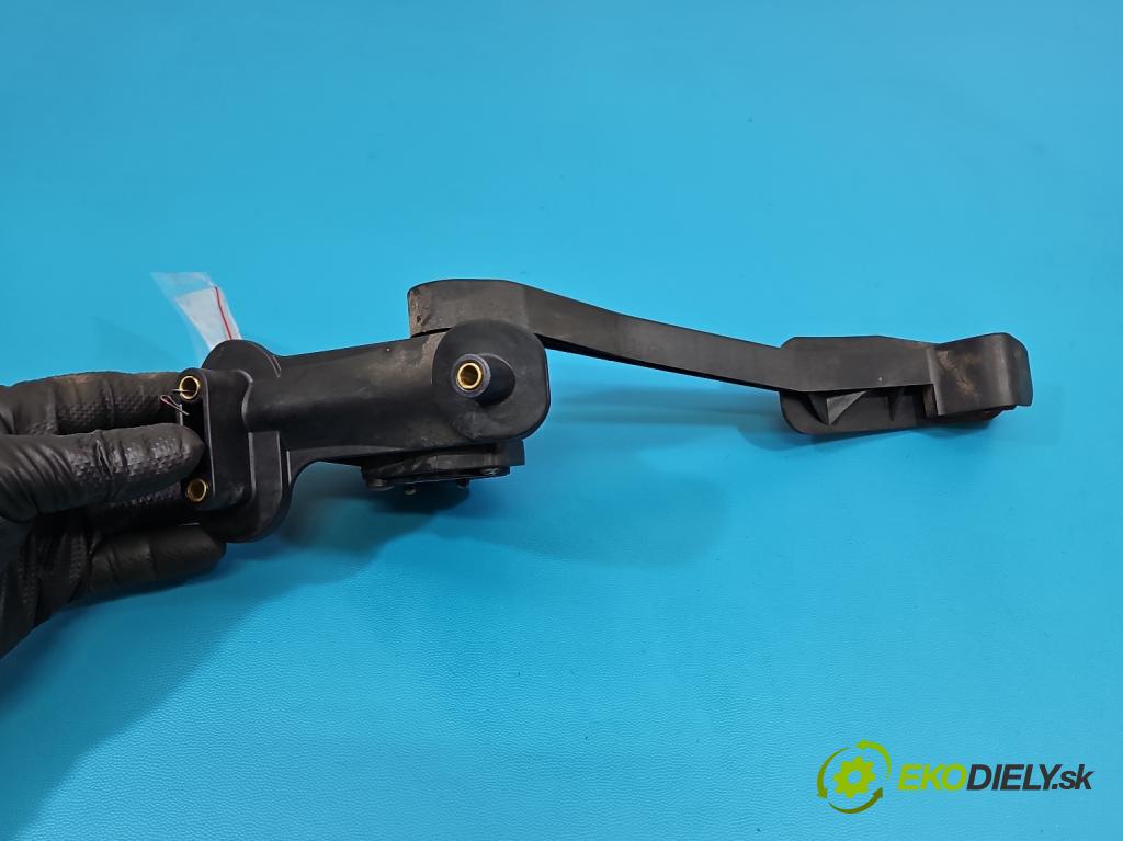 Volvo S60 I 2000-2010 2.4 D5 185 hp manual 136 kW 2401 cm3 4- pedal plyn: potenciometr: 30683514