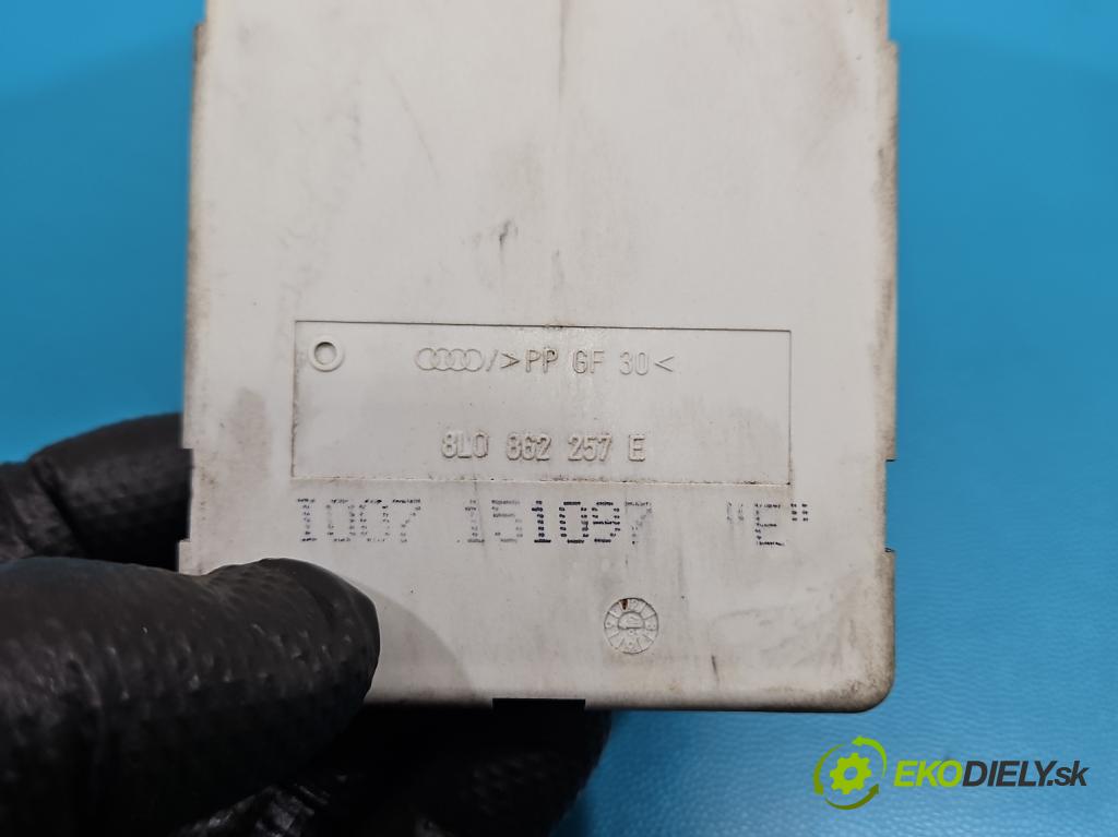 Audi A3 8L 1996-2003 1.8 T 150 HP manual 110 kW 1781 cm3 3- Centrální: zámek: 8L0862257E