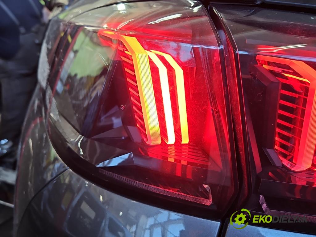 Peugeot 5008 II 2017-2024 1.5 hdi 131 hp automatic 96 kW 1499 cm3 5- světlo zadní levé blatník: 9836231680