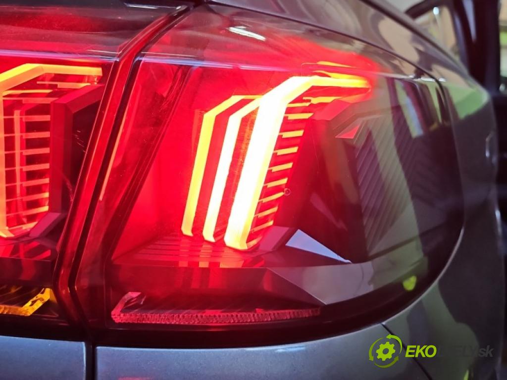 Peugeot 5008 II 2017-2024 1.5 hdi 131 hp automatic 96 kW 1499 cm3 5- světlo zadní pravé blatník: 9836231580