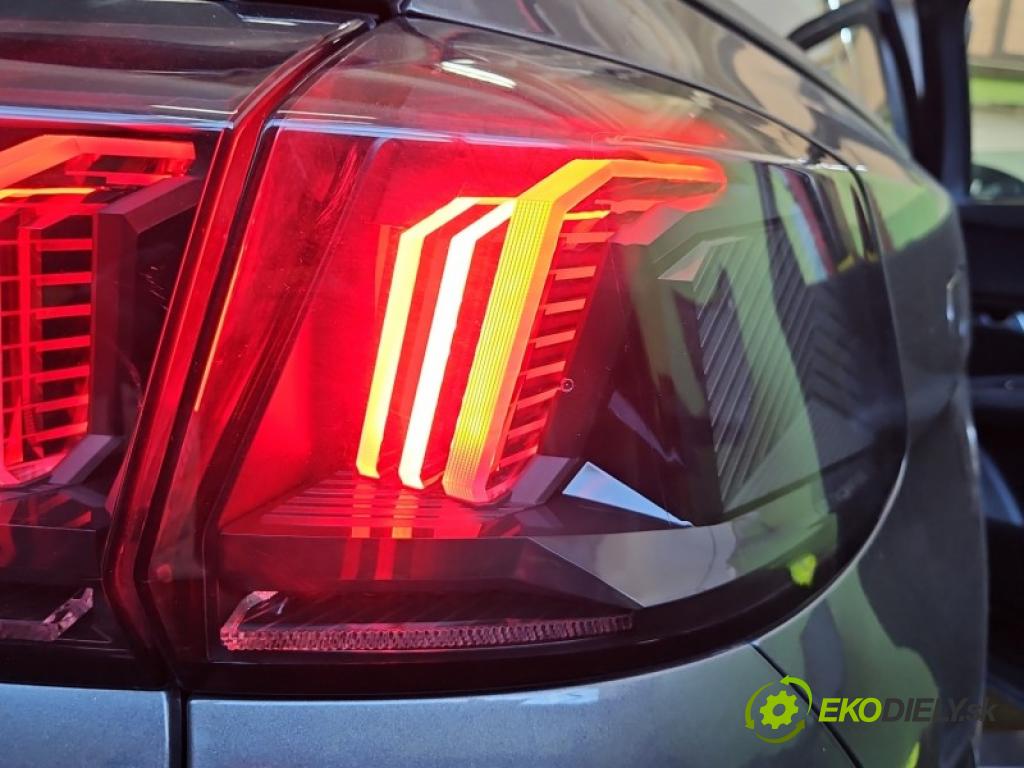 Peugeot 5008 II 2017-2024 1.5 hdi 131 hp automatic 96 kW 1499 cm3 5- světlo zadní pravé blatník: 9836231580