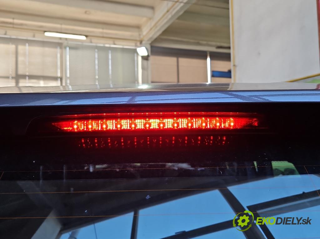 Peugeot 5008 II 2017-2024 1.5 hdi 131 HP automatic 96 kW 1499 cm3 5- světlo: stop: 