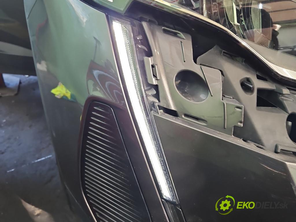 Peugeot 5008 II 2017-2024 1.5 hdi 131 hp automatic 96 kW 1499 cm3 5- Světlo provozu denně pravé 9836230980