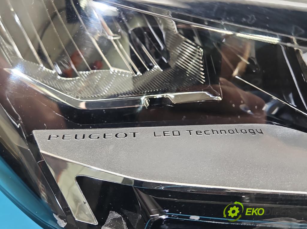 Peugeot 5008 II 2017-2024 1.5 hdi 131 HP automatic 96 kW 1499 cm3 5- Reflektor: pravý 9836230180 (Svetlo predné pravé)
