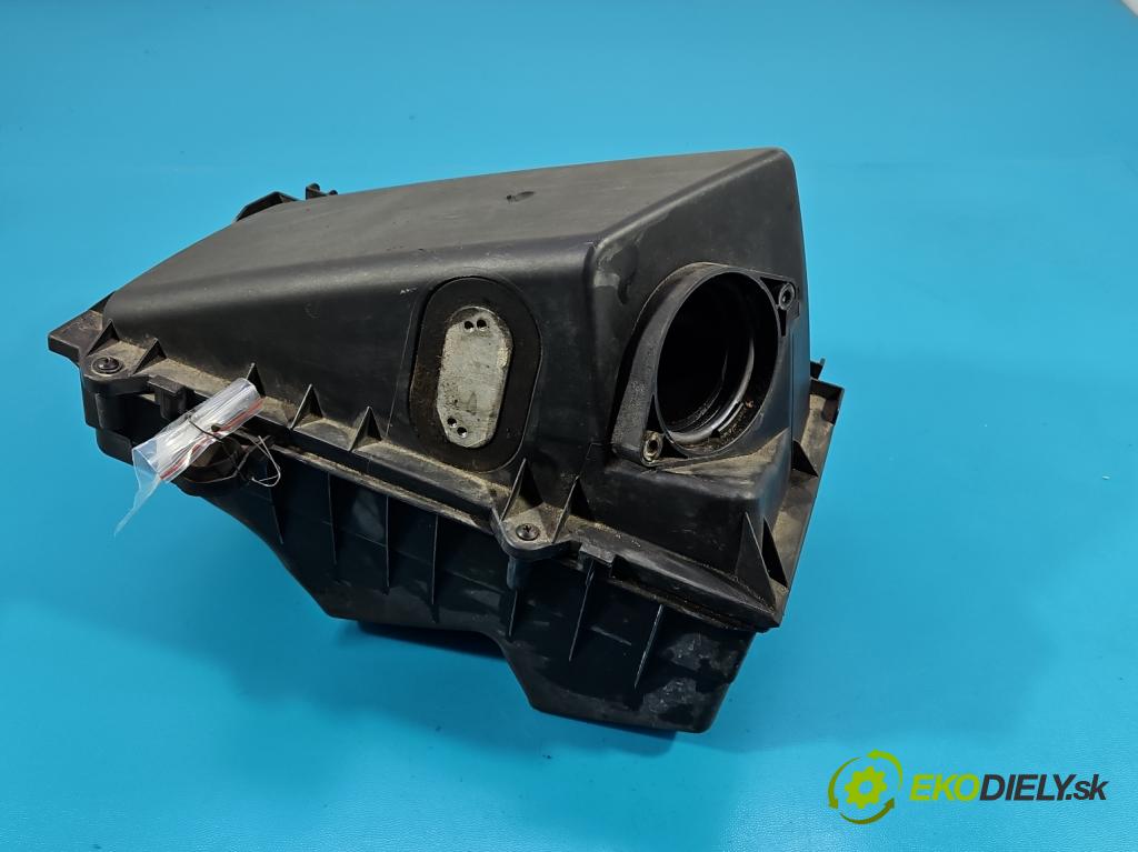 Audi A3 8L 1996-2003 1.8 T 150 HP manual 110 kW 1781 cm3 3- obal filtra vzduchu 8L0133832 (Obal vzduchového filtra)