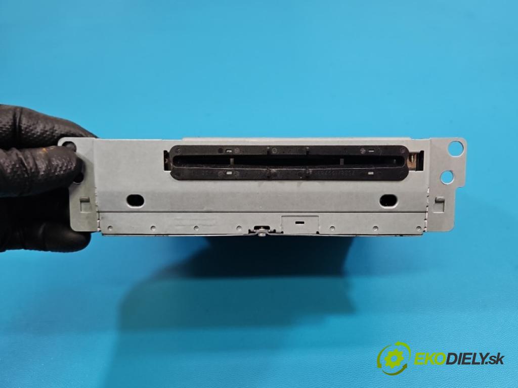 Bmw X3 F25 2010-2017 2.0d 184 hp automatic 135 kW 1995 cm3 5- Navigace: čtečka 9269897
