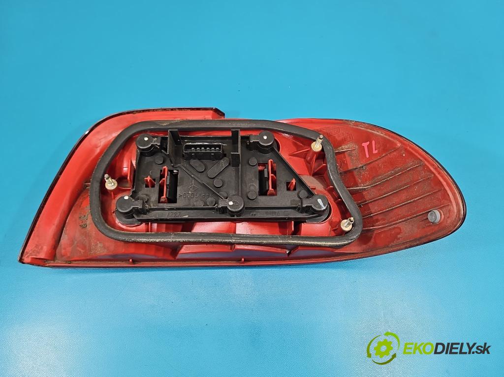 Toyota Avensis I T22 1997-2003 2.0 td 90 HP manual 66 kW 1995 cm3 4- svetlo / reflektor zadné ľavé blatník