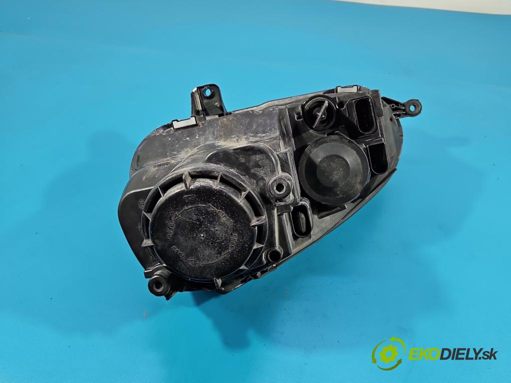 Vw Jetta V 2005-2010 1.6 SR 102 HP manual 75 kW 1595 cm3 4- Reflektor: pravý 1K6941006P (Svetlo predné pravé)