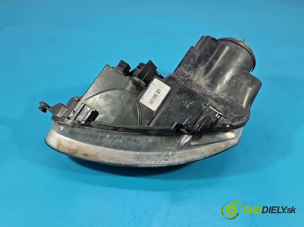 Vw Jetta V 2005-2010 1.6 SR 102 HP manual 75 kW 1595 cm3 4- Reflektor: pravý 1K6941006P (Svetlo predné pravé)